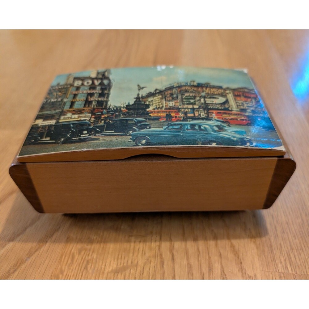 Vintage Footed Wood Cedar Trinket Box Lid London's Piccadilly Circus Velvet Line